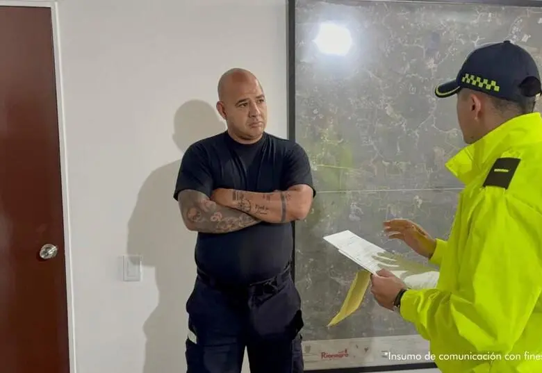 La investigación apunta a un traslado irregular desde una estación de Policía hasta un paraje rural, donde el hombre habría sido intimidado con ser enterrado vivo. FOTO: FISCALÍA / COLPRENSA