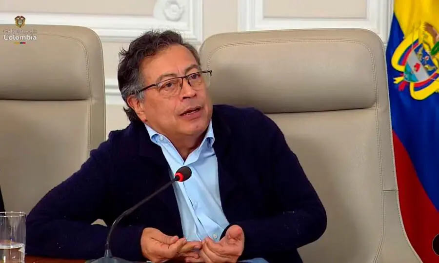 En la red social X, el presidente Gustavo Petro, escribió que alza del precio del gas frenó caída de la inflación. FOTO Colprensa