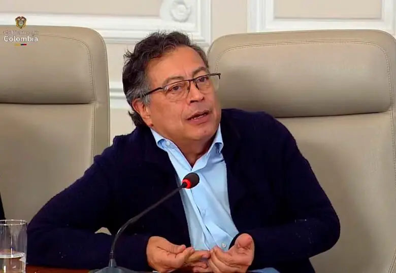 En la red social X, el presidente Gustavo Petro, escribió que alza del precio del gas frenó caída de la inflación. FOTO Colprensa