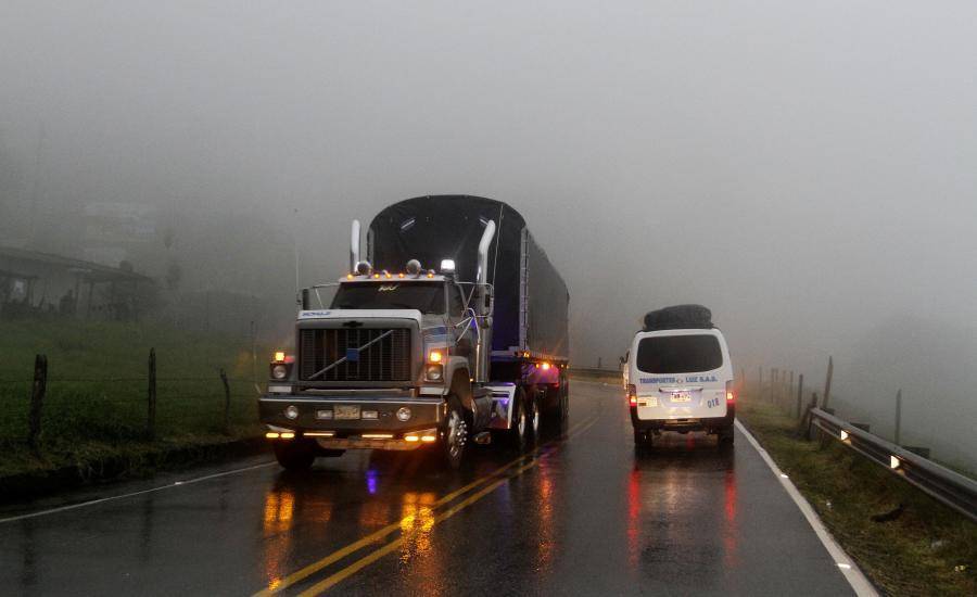 <span class="mln_uppercase_mln">El</span><b><span class="mln_uppercase_mln"> agro y el comercio son los más golpeados por los cierres de la Vía al Llano, cerrada por segunda vez en el mes. Foto: EL COLOMBIANO</span></b>