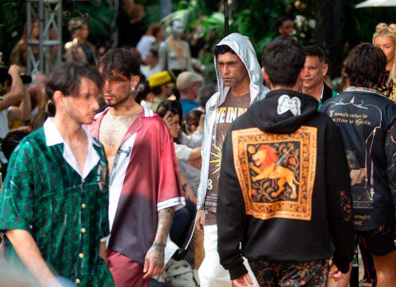 En esta pasarela se vieron los nuevos diseños para el universo femenino con piezas inéditas para el masculino. FOTO Camilo Suárez