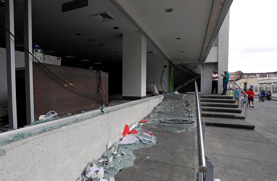 Los disturbios se presentaron en el marco del Paro Nacional. Foto EFE