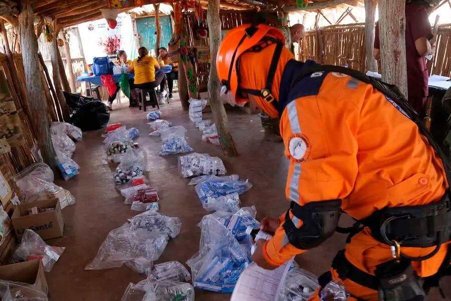 Voluntarios y organizaciones reportan dificultades para ingresar ayuda humanitaria por la frontera entre Colombia y Venezuela tras los terremotos del 24 de junio. FOTO COLPRENSA