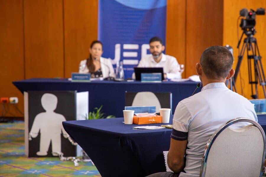 La JEP consolidó la cifra tras cruzar bases de datos oficiales y no oficiales para identificar víctimas únicas de reclutamiento forzado en el conflicto armado. FOTO: Colprensa. 