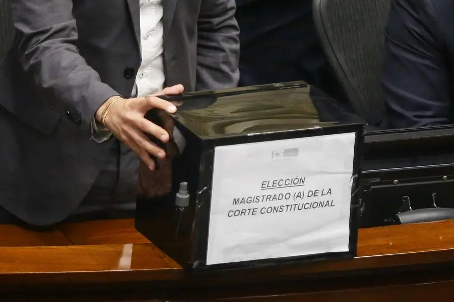 La caja de las elecciones anteriores para magistrado (a) de la Corte Constitucional realizadas el 20 de mayo de este año. FOTO: COLPRENSA