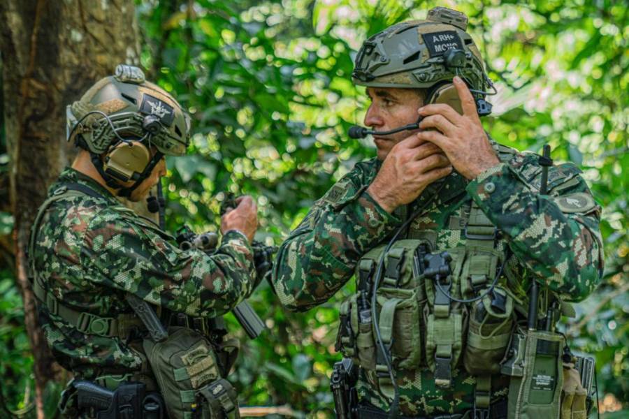 Ni desbandada ni crisis: el Ejército dice que salida de oficiales es  proceso planificado y no una “barrida”