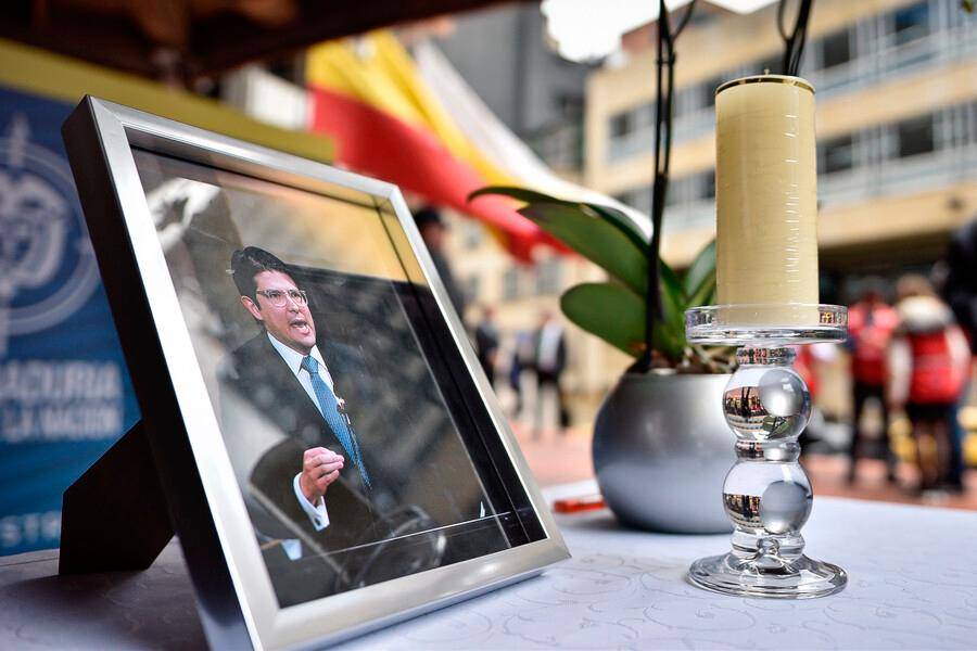 Este lunes se han realizado varios homenajes por la memoria del senador Miguel Uribe. FOTO COLPRENSA