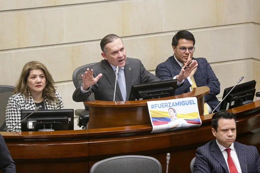 Por ahora, todos los ojos están puestos en las plenarias de Cámara y Senado. Si nada se tuerce, la reforma quedaría lista para sanción presidencial antes de que termine la semana. FOTO: Colprensa.