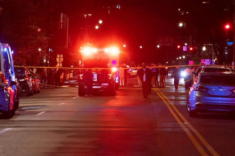 <span class="mln_uppercase_mln">El</span><b><span class="mln_uppercase_mln"> lugar donde dos empleados de la embajada de Israel fueron asesinados en Washington D. C., Estados Unidos. Tras el ataque, el primer ministro israelí, Benjamin Netanyahu, ordenó reforzar la seguridad de las misiones diplomáticas de su país en todo el mundo. FOTO: Xinhua</span></b>