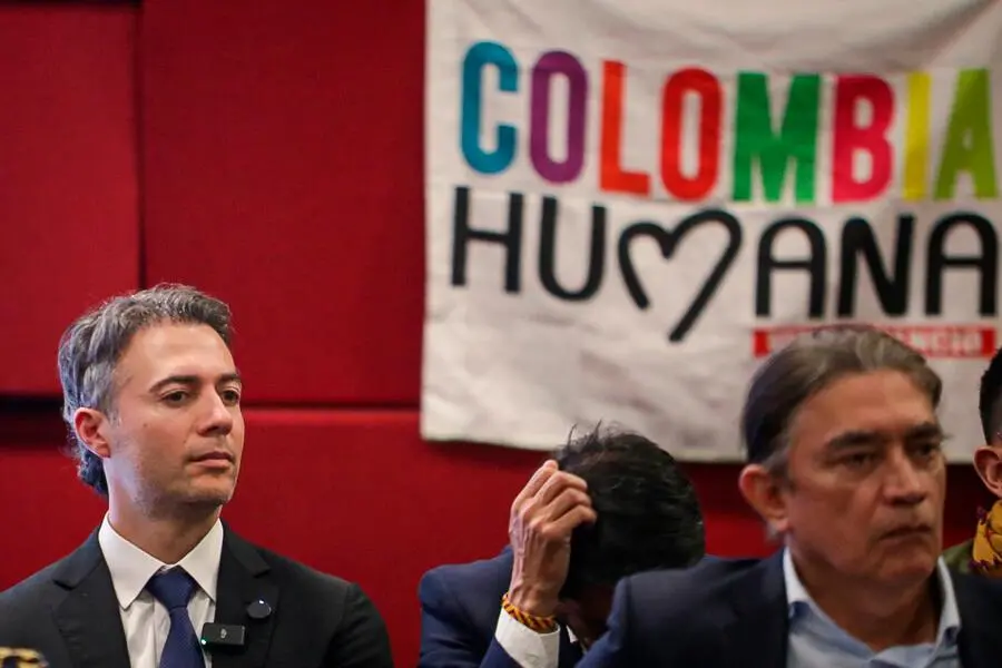 El exalcalde de Medellín, Daniel Quintero, y el exdirector del Departamento de Prosperidad Social, Gustavo Bolívar. FOTO COLPRENSA