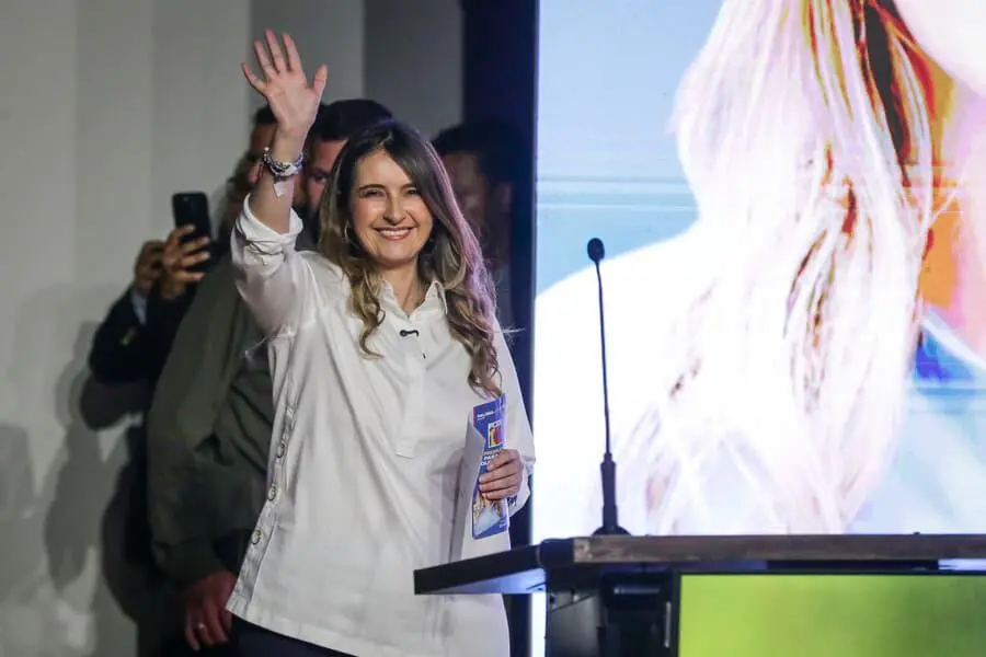 La candidata presidencial Paloma Valencia aseguró que ministros del gobierno de Gustavo Petro le alertaron sobre un supuesto plan criminal en su contra, presuntamente atribuido a disidencias armadas. FOTO: Colprensa. 