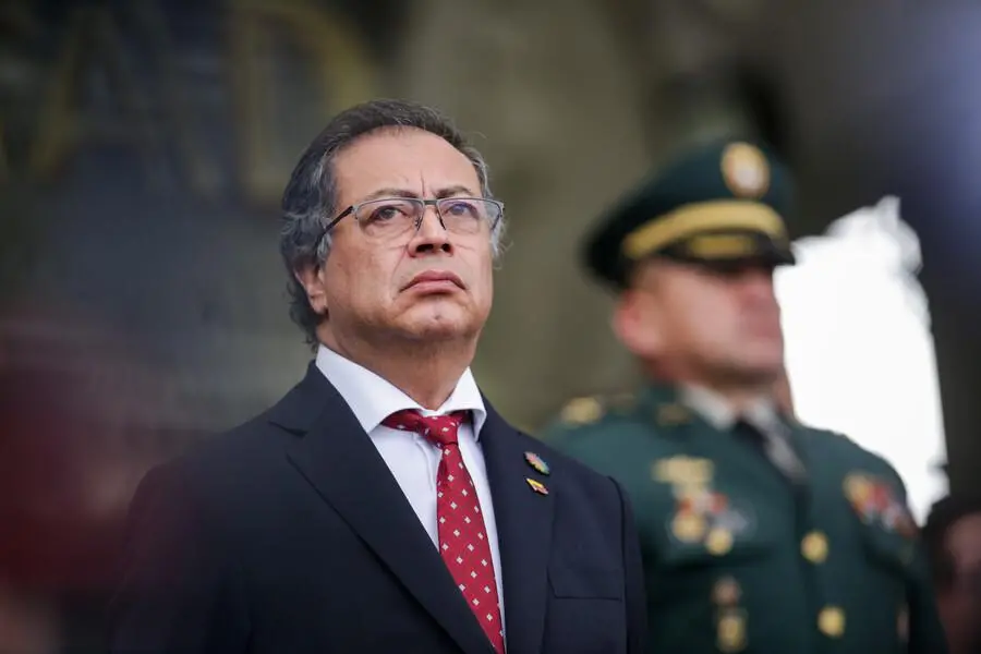 Petro aseguró que solo ha ordenado 12 bombardeos en sus tres años de gobierno: “Siempre he tomado la decisión última (...) lo hago con la mayor información posible y mi mayor saber”. FOTO: Colprensa.