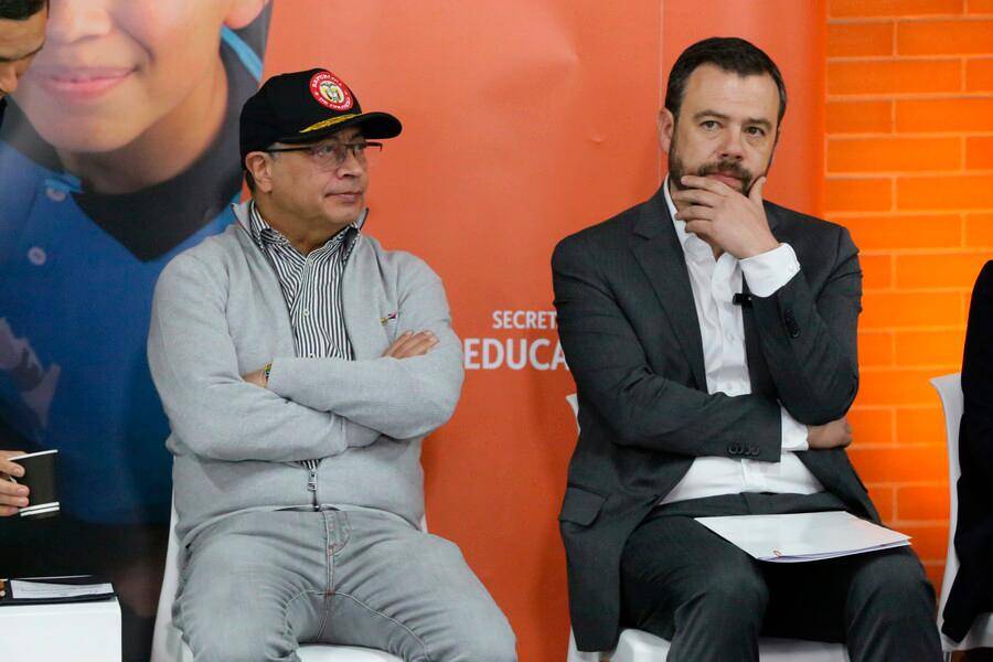 El presidente Gustavo Petro y el alcalde de Bogotá, Carlos Fernando Galán, han tenido una relación distante desde que este último asumió la administración de la capital. FOTO COLPRENSA