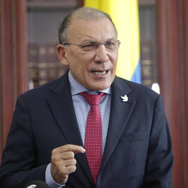 Roy Barreras, expresidente del Senado y ex embajador de Colombia en Reino Unido. FOTO: COLPRENSA