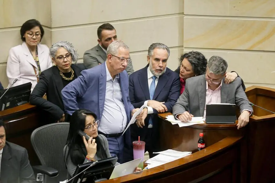 El debate de la reforma laboral fue aplazado ayer dejando 12 artículos pendientes por votar. FOTO: Colprensa.