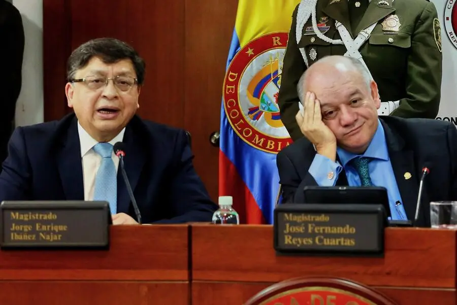 El presidente de la Corte Constitucional, Jorge Enrique Ibañez, y el magistrado José Fernando Reyes Cuartas. FOTO: Colprensa.