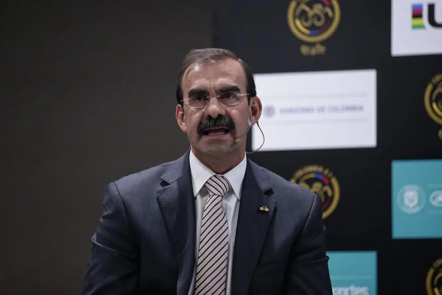 El exdirector de la Policía, Rodolfo Palomino, en una conferencia de prensa. FOTO: COLPRENSA. 