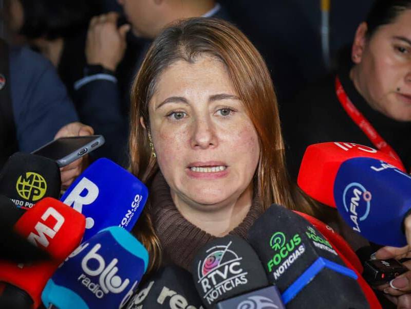 La Defensoría del Pueblo hizo un llamado al Gobierno sobre el respeto a la dignidad humana y los límites del Estado en la comunicación de resultados de operaciones militares. Colprensa. 