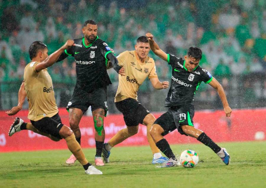 Atlético Nacional gana el duelo en el Atanasio Girardot ante Internacional de Bogotá con tantos de Juan Manuel Rengifo y Alfredo Morelos. FOTO CAMILO SUÁREZ 