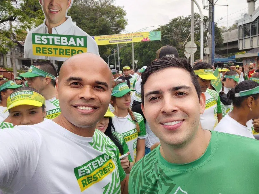 A la izquierda aparece en la imagen, junto a Esteban Restrepo, Milton José Quiñones Corrales. Foto: Cortesía.
