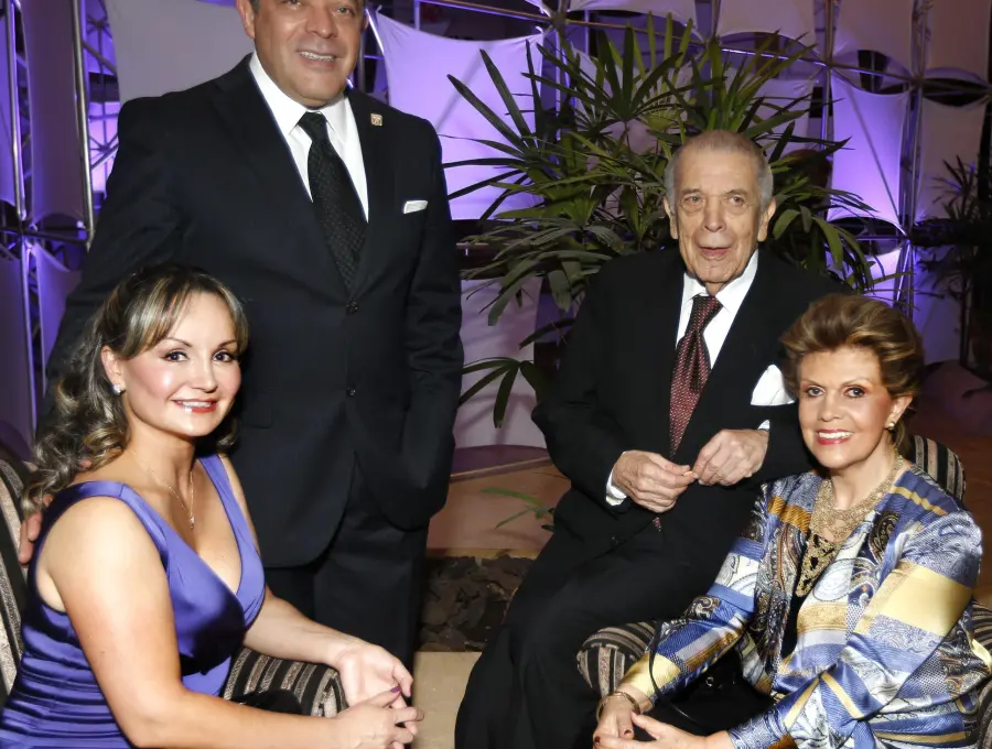 Imagen de la familia Guerra. En la esquina inferior derecha, la señora Lucía. Foto: Juan Antonio Sánchez Ocampo