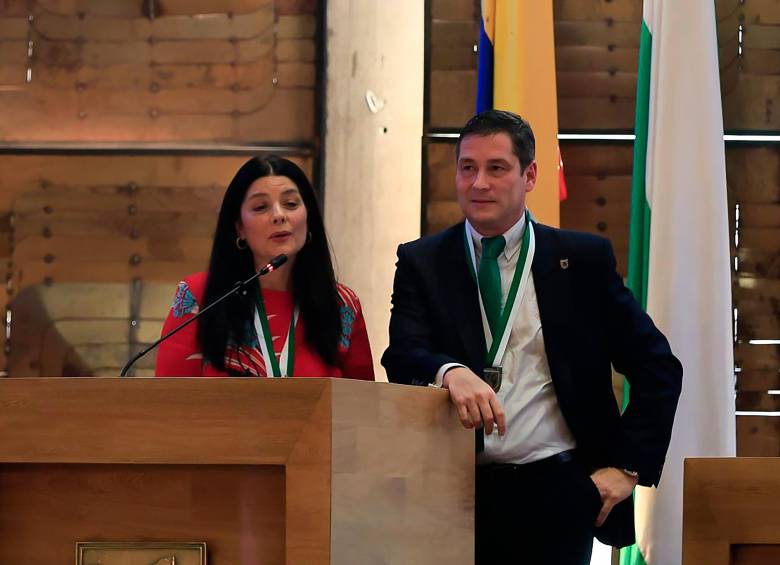 La comunicadora Paula Jaramillo y el empresario Cristian Halaby. Foto: Camilo Suárez