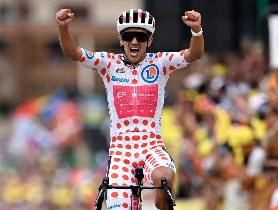 Con la de este sábado, Carapaz logró su tercera victoria en su historial en el Tour. FOTO: @TOUR DE FRANCIA