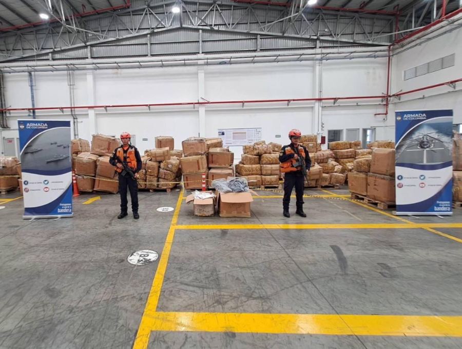 El hallazgo ocurre en medio de un creciente debate nacional sobre redes de contrabando y lavado de activos en el sector textil. Foto: X del ministro de Defensa, Pedro Sanchez (@PedroSanchezCol)