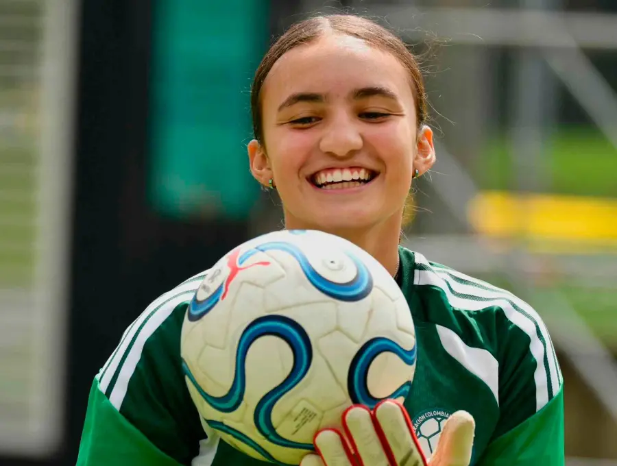 La Selección Colombia femenina sub 17 viajó este martes a Paraguay para disputar el Sudamericano de la categoría que arranca este 24 de abril y va hasta el 5 de mayo. FOTO CORTESÍA FCF