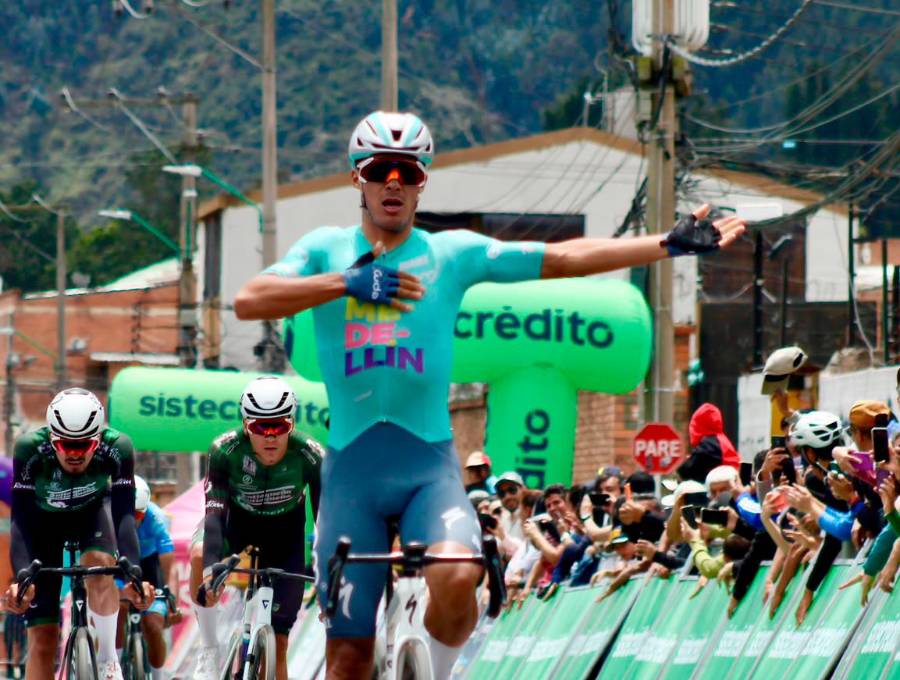 Wilmar Paredes, ganador de la primera etapa del Clásico RCN 2026. FOTO CORTESÍA PRENSA TEAM MEDELLÍN