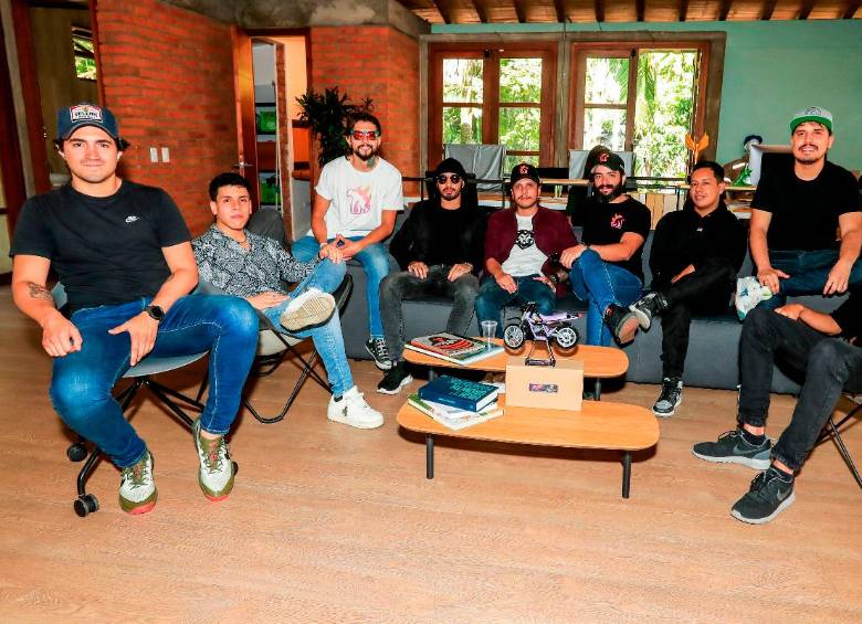 Parte del equipo de Evoloot Games. FOTO Jaime Pérez 