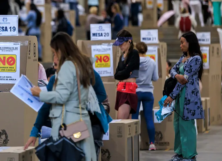 Según los analistas, las elecciones de este domingo estarán atravesadas por un fenómeno extremo de polarización política en Colombia. FOTO: JULIO CÉSAR HERRERA.