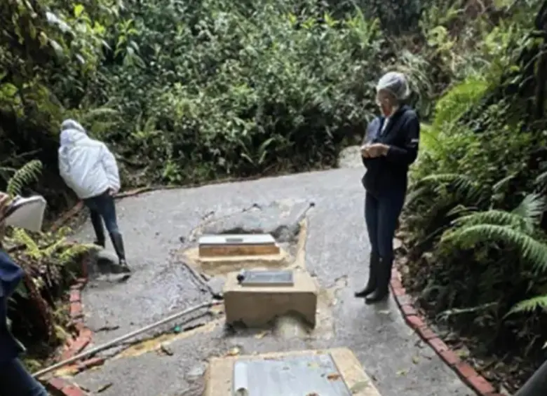 Uno de los puntos cubiertos con cemento que denuncian. FOTO: CORTESÍA