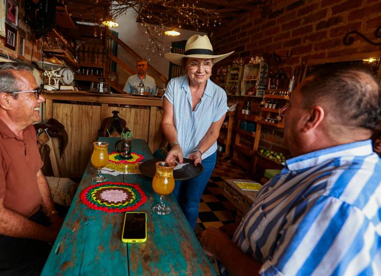 Café de Jorge: de un almacén abandonado a un local de tertulias