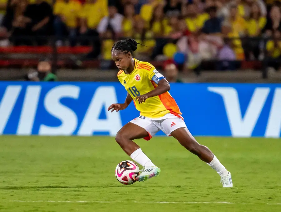 Linda Caicedo es la única jugadora colombiana nominada al once ideal del mundo según la Fifpro. FOTO: Juan Antonio Sánchez