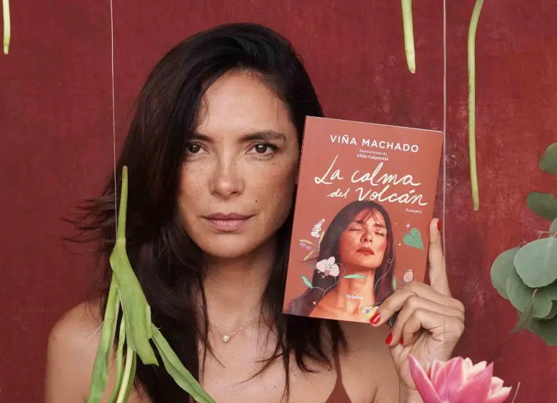 La calma del volcán es el título del primer libro de Viña Machado. FOTO: Cortesía Penguin Random House - Laura Morales Vargas.