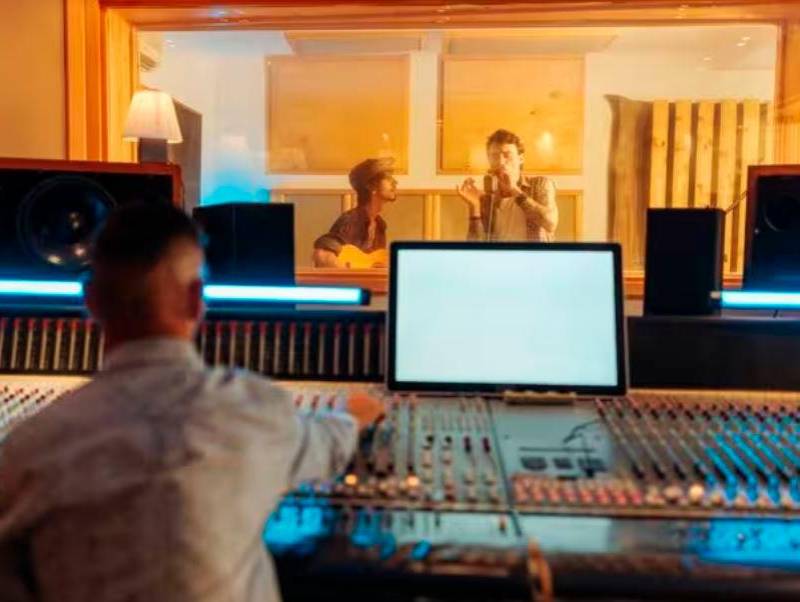 El estrés psicosocial que acompaña a la fama puede tener relación con esto. FOTO: Europa Press