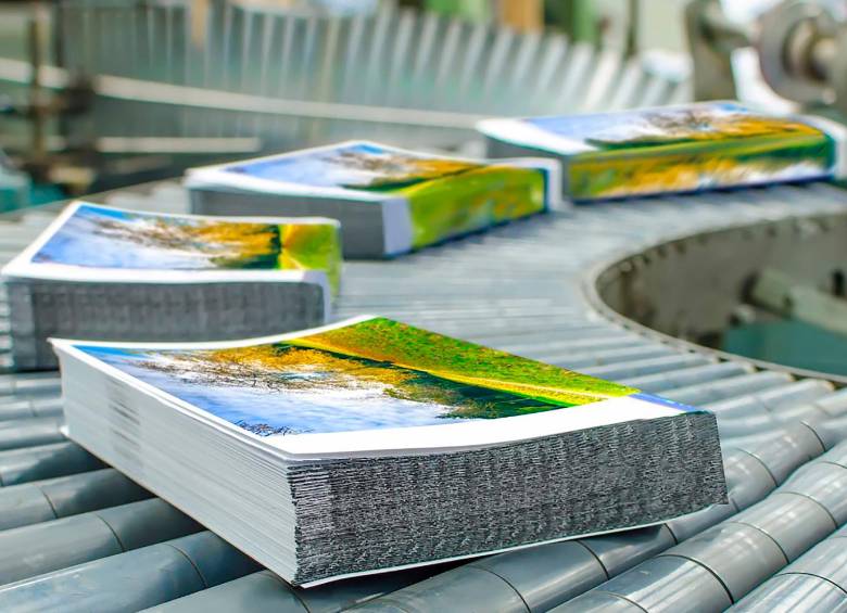 El alza en los precios genera el uso de papeles de baja calidad para el mercado. FOTO Getty