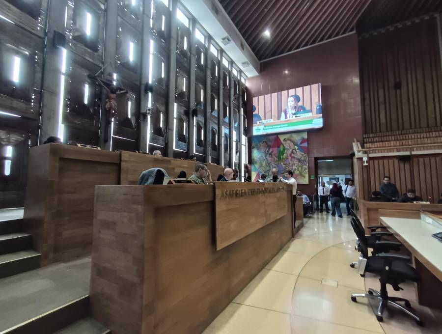 La Asamblea discute este martes el proyecto de ordenanza para la construcción de varias vías por valorización en Antioquia. FOTO: Jacobo Betancur