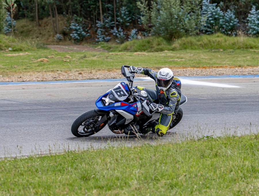 Daniel Fernández ya sabe lo que es subir al podio: fue tercero en el Red Bull Romaniacs. Este año va por el título. FOTO<b> Cortesía</b>