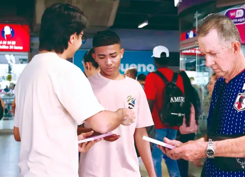 Tragedia en Colombia: Mueren egresados en accidente de bus escolar