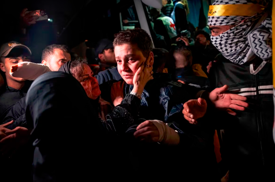Israel y Hamás siguen liberando mujeres, y niños extranjeros secuestrados y detenidos. Foto: AFP. 