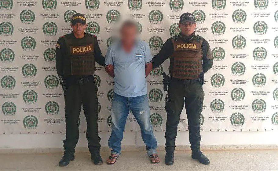 El capturado fue identificado como José Gumercindo Morales Flórez, de 55 años, quien es señalado de abusar sexualmente y en repetidas ocasiones de su nieta. FOTO: Cortesía Policía de Antioquia