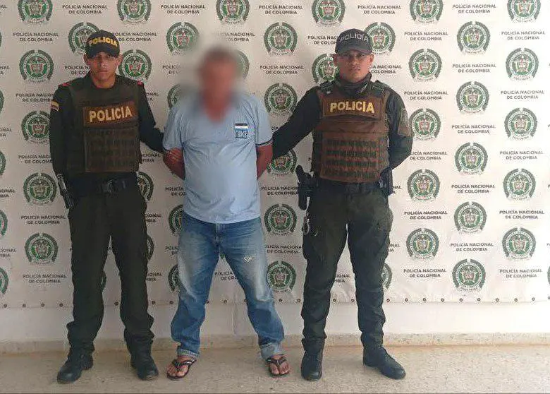 El capturado fue identificado como José Gumercindo Morales Flórez, de 55 años, quien es señalado de abusar sexualmente y en repetidas ocasiones de su nieta. FOTO: Cortesía Policía de Antioquia