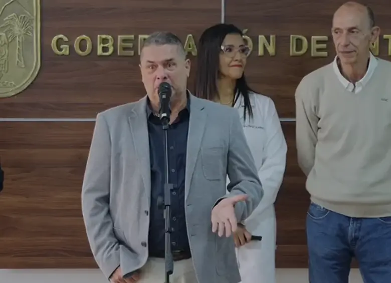 Luis Fernando Arroyave Soto, gerente del hospital San Rafael de Itagüí se mostró visiblemente afectado a raíz de la millonaria deuda que tienen las EPS con el hospital. FOTO: Cortesía Gobernación de Antioquia