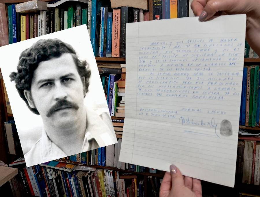 La carta de Pablo Escobar fue encontrada en 2017 dentro de un libro de Física, pero fue guardada y salió a la luz en la Semana Santa de 2026. FOTOS: NELSON MATTA COLORADO Y CORTESÍA.