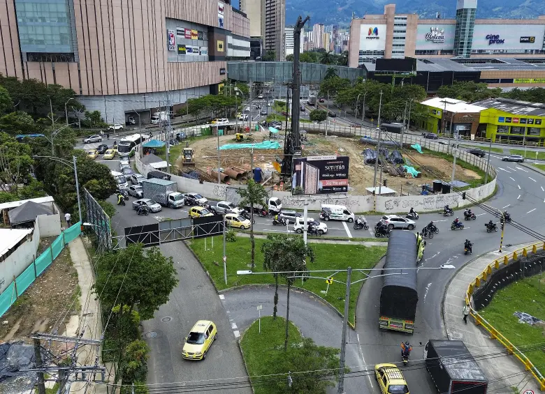Los trayectos en bus en Medellín y el Valle de Aburrá tardan actualmente, en promedio, 50 minutos más que hace cinco años. Foto: Manuel Saldarriaga