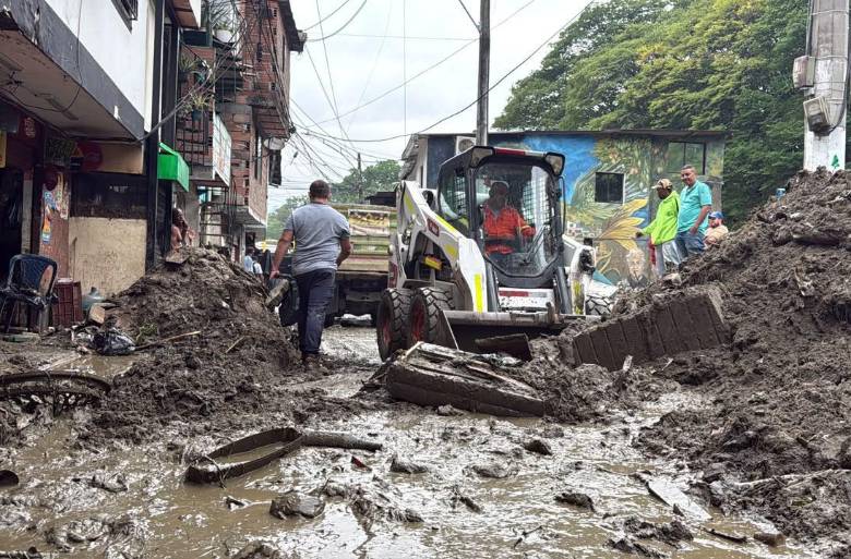 Alcaldía atiende emergencia tras aguaceros en Medellín. Foto: Alcaldía de Medellín