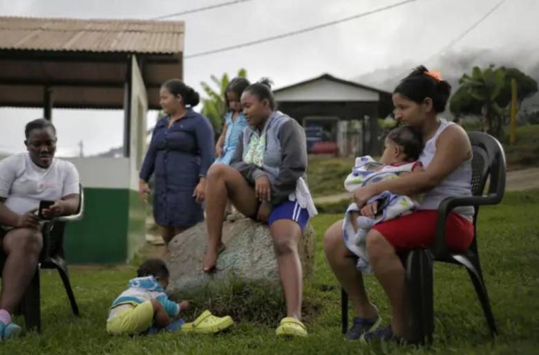 Durante su rendición de cuentas, la ARN destacó avances en tierras, vivienda y proyectos productivos, y solicitó garantizar la continuidad de la política de reincorporación. FOTO: COLPRENSA. FIRMANTES EN DABEIBA. 