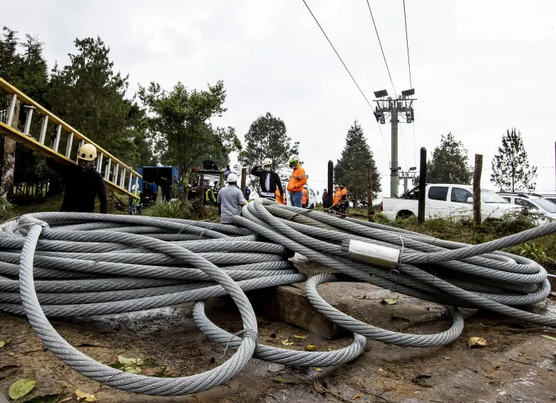 Imagen de referencia de trabajos de mantenimiento en el Metrocable del Parque Arví. Foto: Jaime Pérez Munévar